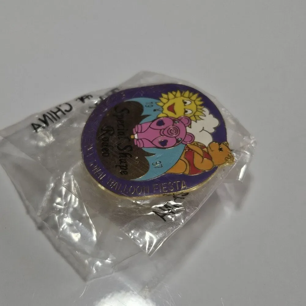 1997 Special Shape Rodeo Kodak Albuquerque International Balloon Fiesta Pin